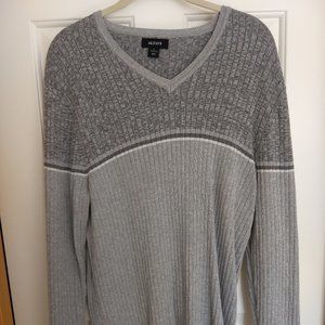 NWOT Alfani Gray V Neck Sweater